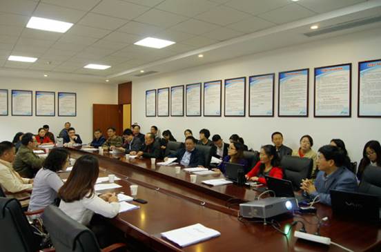 clip_image006.jpg 說(shuō)明: E:\畜科\會(huì )議報道\20141027四川科創(chuàng  )飼料產(chǎn)業(yè)技術(shù)研究院會(huì )議報道\news-03.jpg