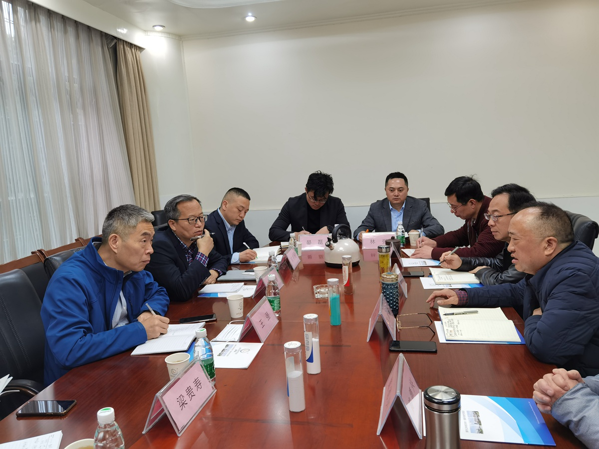 news03.jpg news03.jpg