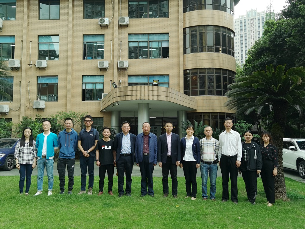 news04.jpg news04.jpg