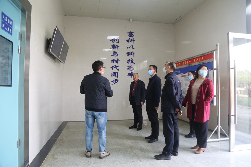 news04.jpg news04.jpg